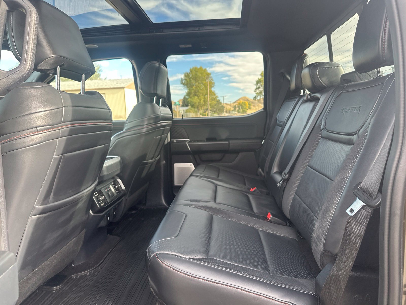 Used 2025 Ford F150 Raptor AWD/4WD image 24