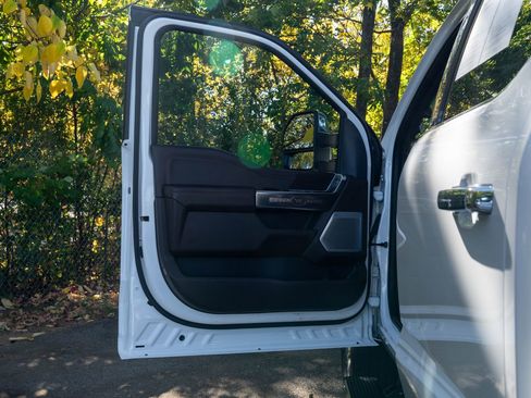 Used 2023 Ford F250 King Ranch w/ Chrome Package image 14