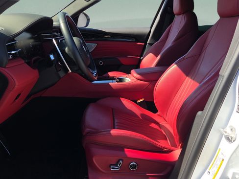 Used 2023 Maserati Grecale Modena image 15