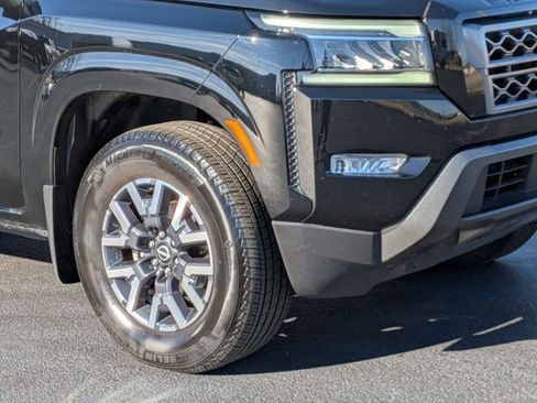 Certified 2024 Nissan Frontier SL w/ Technology Package image 9