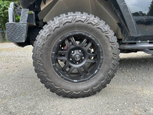 Used 2015 Jeep Wrangler Sport AWD/4WD image 9