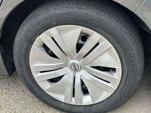 Certified 2025 Nissan Leaf S FWD image 4