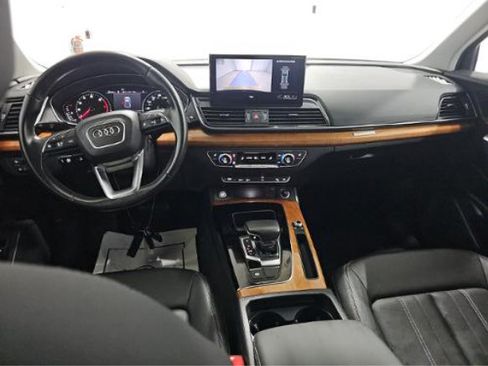 Used 2023 Audi Q5 2.0T Premium w/ Convenience Package AWD/4WD image 6