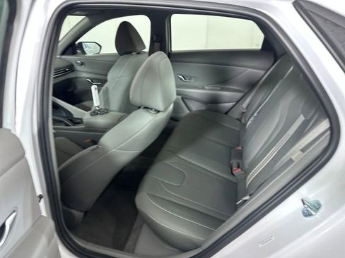 Certified 2025 Hyundai Elantra Sport image 53