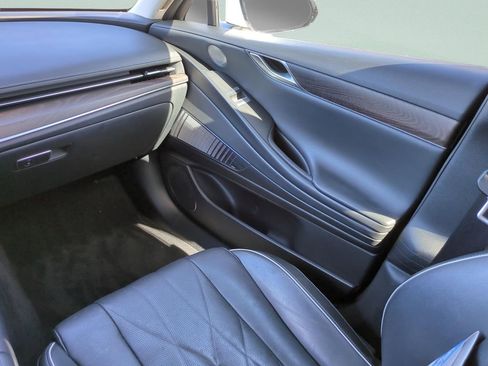 Used 2021 Genesis G80 3.5T RWD image 12