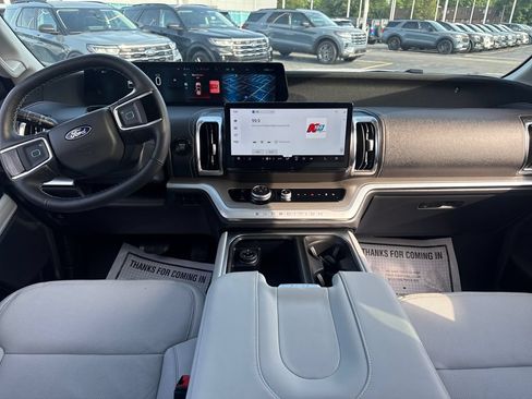 Used 2026 Ford Expedition Max Platinum AWD/4WD image 23