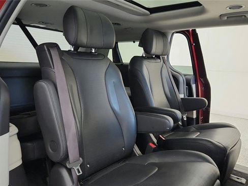 Used 2022 Kia Carnival SX Prestige FWD image 42