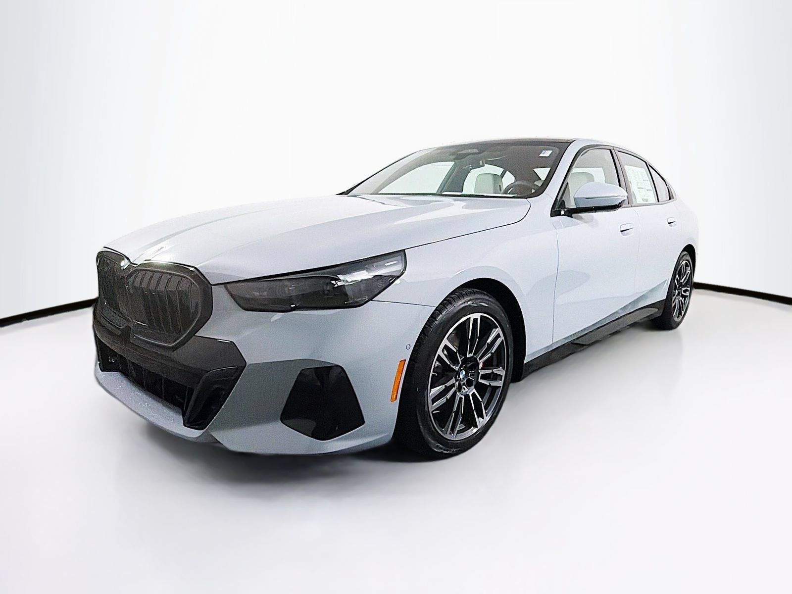 New 2026 BMW 530i xDrive w/ M Sport Package AWD/4WD image 3
