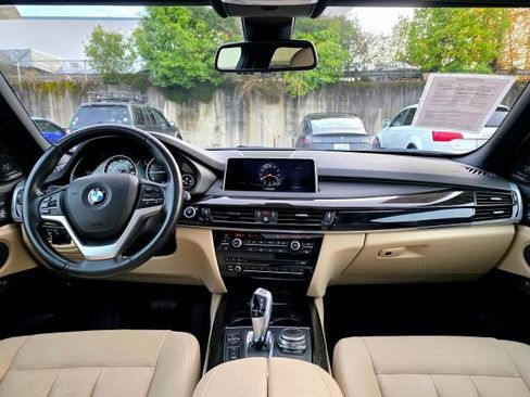 Used 2017 BMW X5 xDrive40e image 10