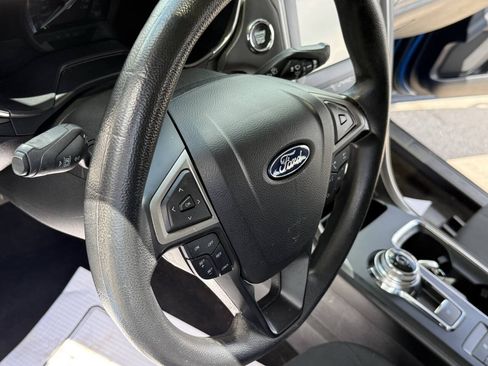 Used 2020 Ford Fusion SE FWD image 9