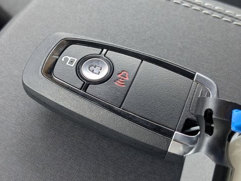 New 2025 Ford Bronco 4-Door image 28