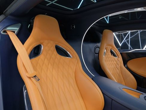 Used 2020 Bugatti Chiron AWD/4WD image 31