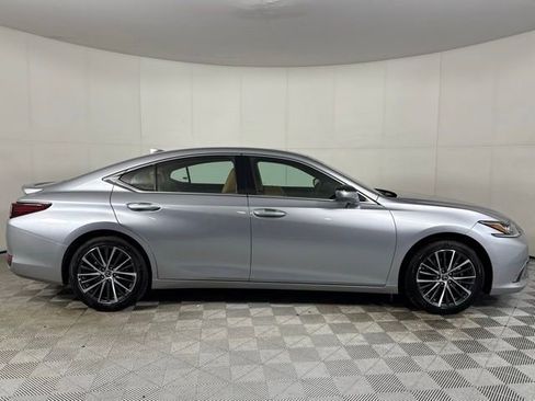 Certified 2025 Lexus ES 300h 300h image 14