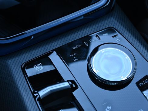 New 2026 BMW X3 xDrive30 w/ Premium Package image 18