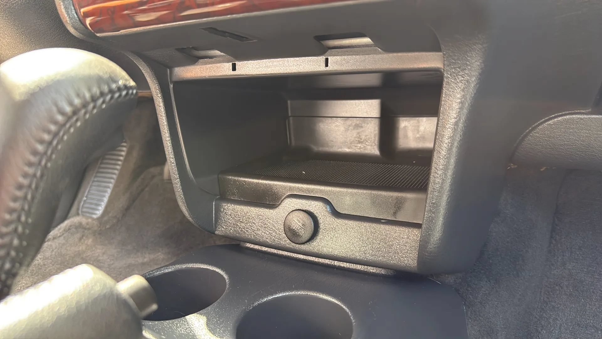 Used 2002 Chrysler Sebring LXi w/ Security Group FWD image 46