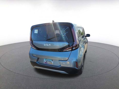 Used 2025 Kia Soul LX w/ LX Technology Package image 7