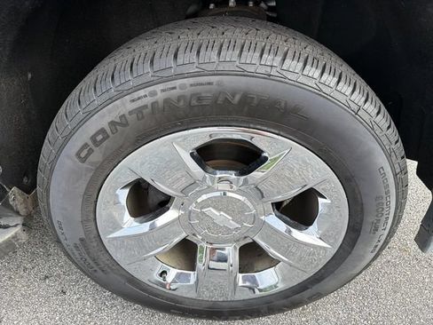 Used 2018 Chevrolet Silverado 1500 LTZ Z71 w/ LTZ Plus Package AWD/4WD image 12
