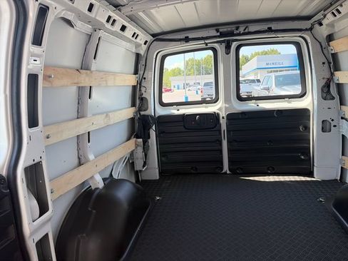 Used 2024 Chevrolet Express 2500 w/ Driver Convenience Package RWD image 14