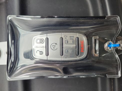 Used 2021 Chrysler Voyager Lxi FWD image 33
