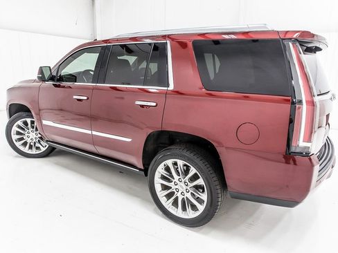 Used 2020 Cadillac Escalade Premium Luxury RWD image 4