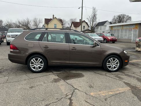 Used 2011 Volkswagen Jetta TDI image 2