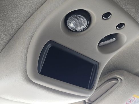 Used 2006 Chevrolet Silverado 2500 LT w/ Heavy-Duty Power Package image 22