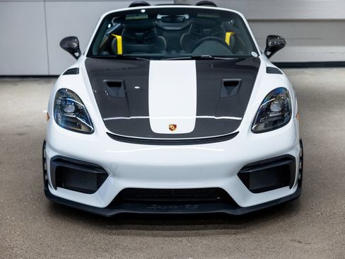 Certified 2025 Porsche 718 Boxster Spyder RS RWD image 12