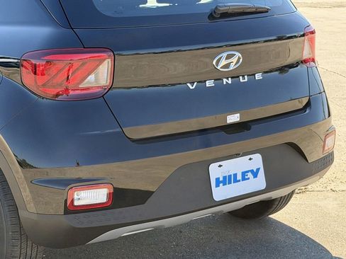 New 2026 Hyundai Venue SE image 6