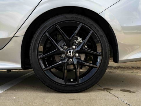 Used 2025 Honda Civic Sport image 15