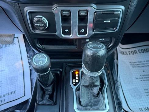 Used 2018 Jeep Wrangler Sport image 36