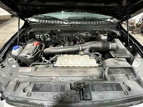 Used 2024 Ford Expedition Max XLT image 21