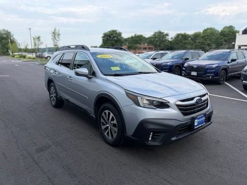 Used 2021 Subaru Outback Premium AWD/4WD image 4