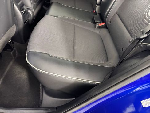 Used 2024 Hyundai Venue Limited image 26