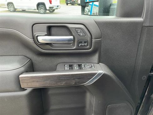 Used 2021 Chevrolet Silverado 3500 LTZ w/ LTZ Convenience Package AWD/4WD image 16