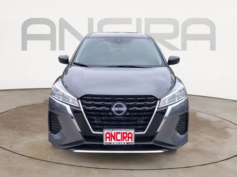 Used 2025 Nissan Kicks Play S FWD image 8