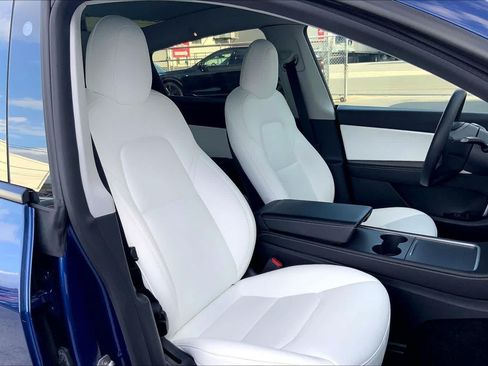 Used 2021 Tesla Model Y Long Range AWD/4WD image 13