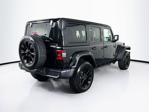 Used 2025 Jeep Wrangler Sahara w/ Safety Group image 9