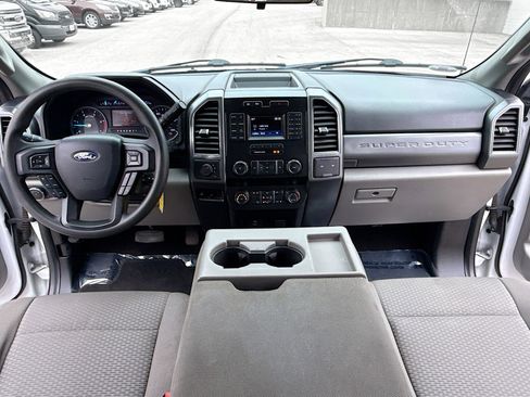 Used 2019 Ford F250 XLT image 3
