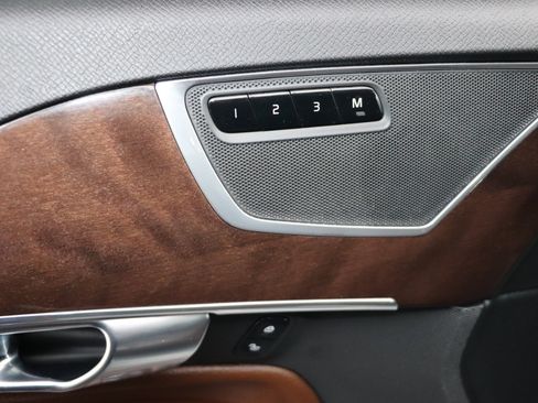 Used 2019 Volvo XC90 T6 Momentum w/ Protection Package Premier image 44