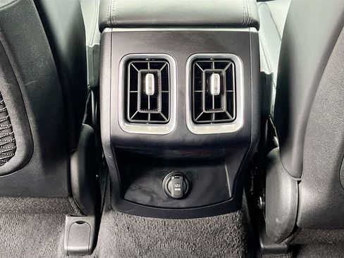 Certified 2025 Kia Sorento S AWD/4WD image 30