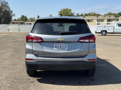 Used 2023 Chevrolet Equinox LS FWD image 4