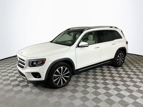 Certified 2023 Mercedes-Benz GLB 250 image 3
