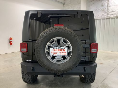 Used 2016 Jeep Wrangler Rubicon w/ Power Convenience Group AWD/4WD image 22