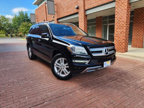 Used 2015 Mercedes-Benz GL 450 GL 450 4MATIC Sport Utility 4D w/ Lighting Package image 1