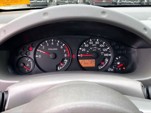 Used 2013 Nissan Frontier SV w/ SV Value Truck Pkg RWD image 22