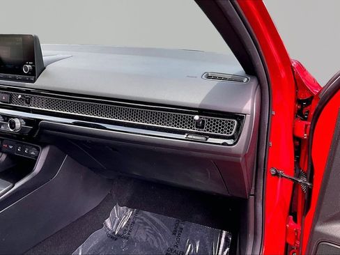 Certified 2025 Honda Civic Sport image 18