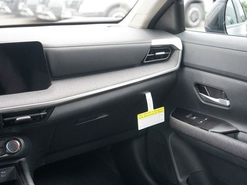 Used 2025 Nissan Kicks SV image 26