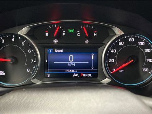 Used 2020 Chevrolet Equinox LT w/ LPO, Floor Liner Package FWD image 16