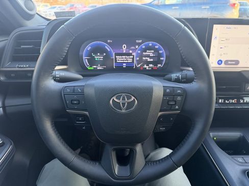 Certified 2023 Toyota Crown Limited w/ Advanced Technology Package image 13