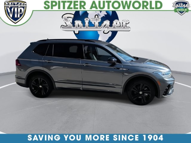 Used 2023 Volkswagen Tiguan SE R-Line AWD/4WD image 17